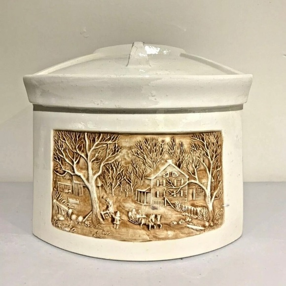 VINTAGE HERSHEY 1985 Canister Off White Brown Country Village With Lid Container - Picture 2 of 7